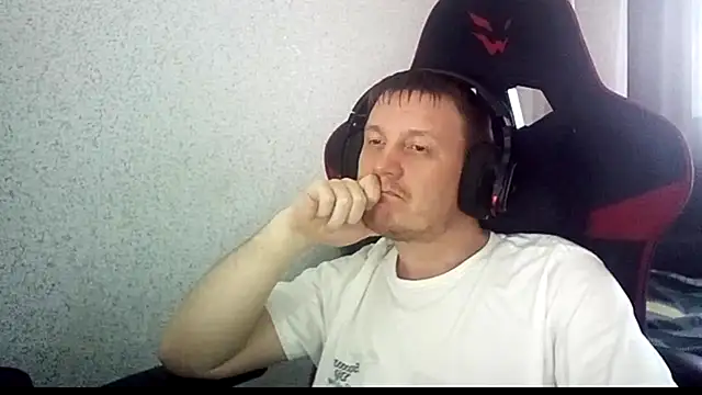 MysteriousWanderer's Live XXX Chat