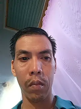 hoang1209 Live XXX-chat