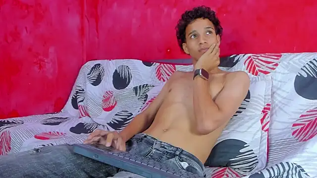 LatinPrince_ – Naživo XXX chat