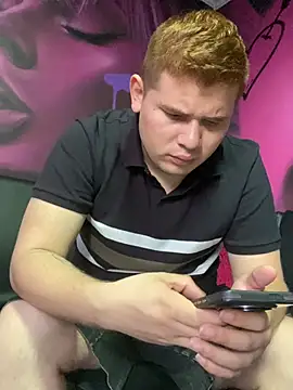 Chat XXX en directo de AdrianLust