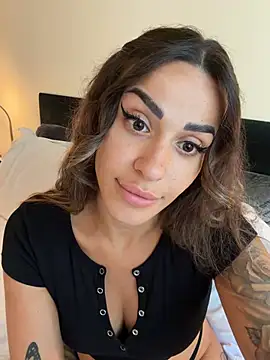-Alisa live XXX chat