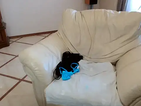 Karina8571 Adlı Modelin Canlı XXX Sohbeti