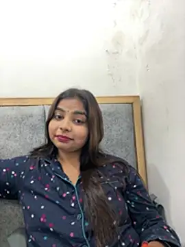Aayra_Joshi Adlı Modelin Canlı XXX Sohbeti