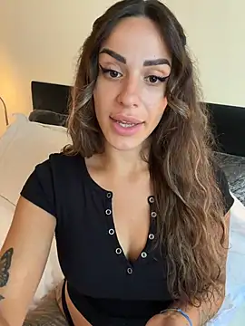 دردشة -Alisa الجنسية المب اشرة