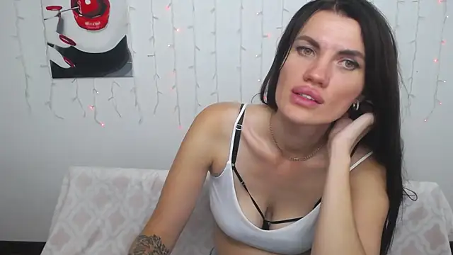MilaLoona 라이브 XXX 채팅
