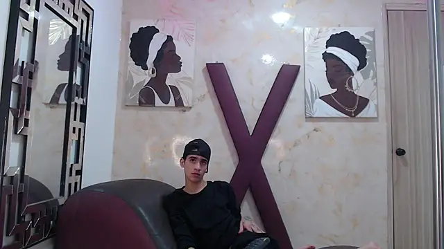 XXX chat uživo modela GOLDEN_BOSS