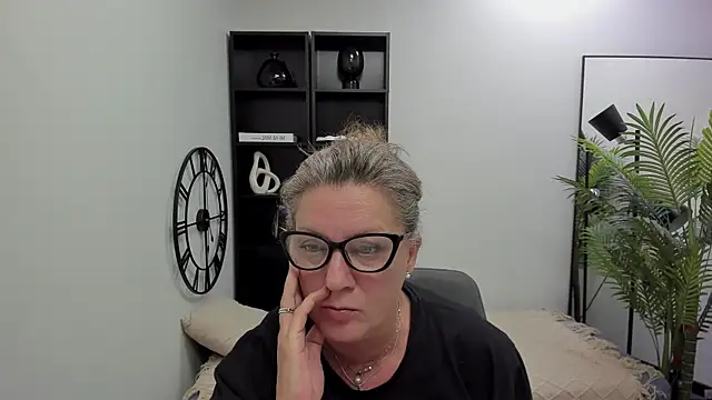 Chat +18 de LeaPure ao vivo