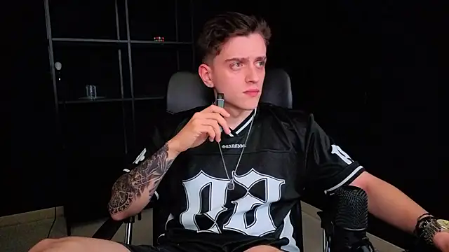 FelixStarkk live XXX chat