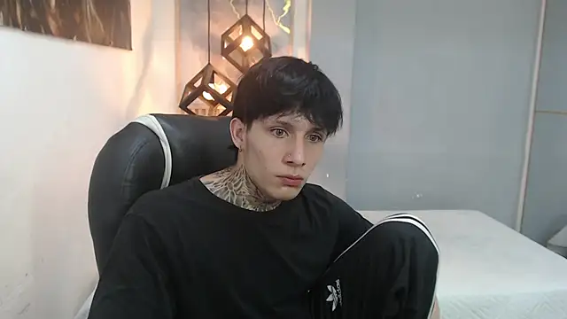 Chat +18 de Cry_thereal ao vivo