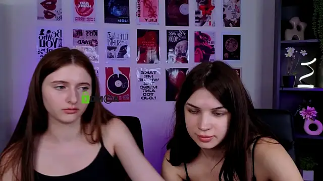 nekky_mouse élő XXX-chatje