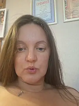 Jade_Kissy Chat XXX in diretta