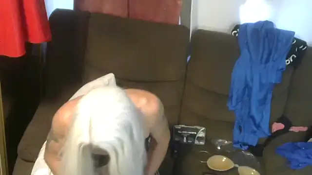צ'אט XXX בשידור חי של SassyCrystal77