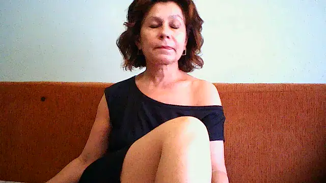 Mat_Elenore Show in webcam