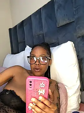 Nicole-Liam- Live XXX-Chat