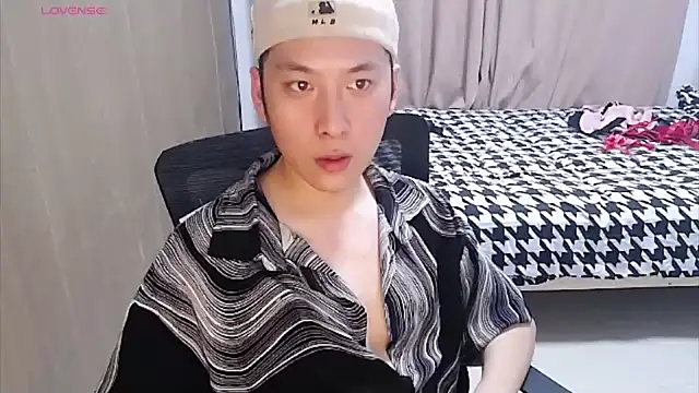 XXX chat uživo modela yichen008