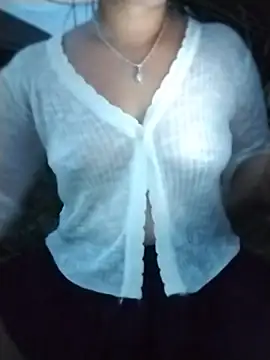 candyyy19 Adlı Modelin Canlı XXX Sohbeti