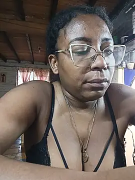 Chat +18 de ChanneldelaCroix ao vivo