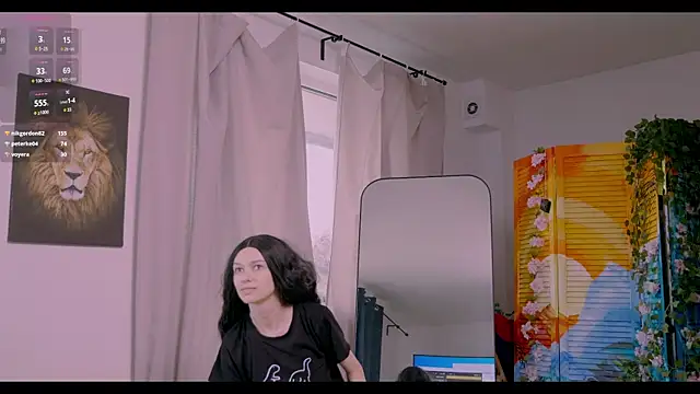 Chat XXX en directo de YourDarlingVivian
