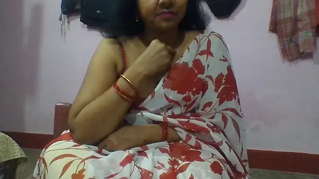 Pooja-suman Chat XXX in diretta