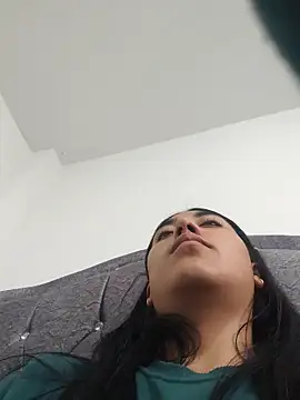 Kayle_Aurora Adlı Modelin Canlı XXX Sohbeti