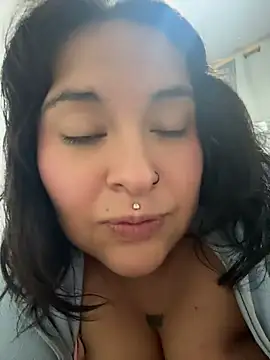Nailealipsglossy's Live XXX Chat