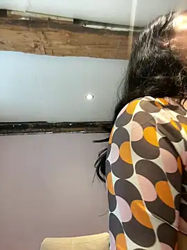 Alma-n Live XXX chat