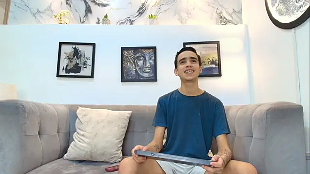 GOLDEN_BOSS Live XXX-chat