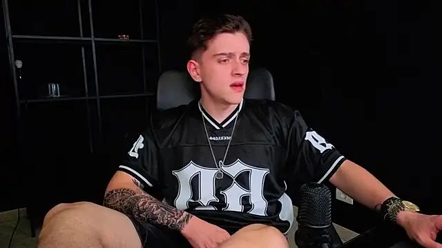 XXX chat uživo modela FelixStarkk