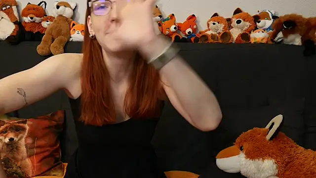 Онлайн чат XXX FinaFoxy