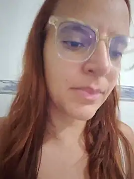 AliceRuivinha2's Live XXX Chat