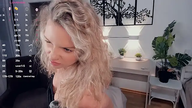SilentHowl Chat XXX in diretta