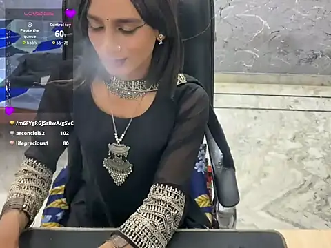 LuvLayla Chat XXX in diretta
