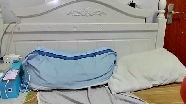 XXX chat uživo modela benly888