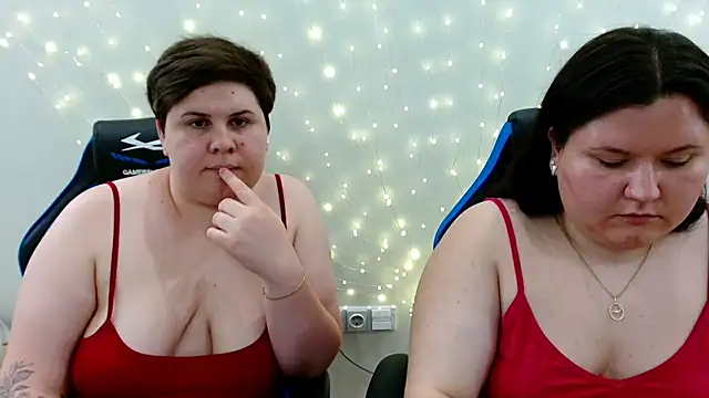 XXX chat uživo modela BeckyAndHellen