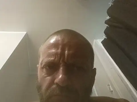 sterng6969 XXX чат на живо