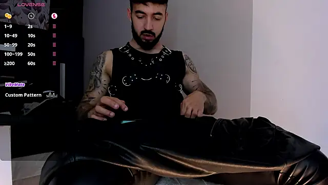 Онлайн чат XXX MarkWalker__