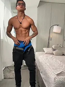 Paradise_boy__ Chat XXX in diretta