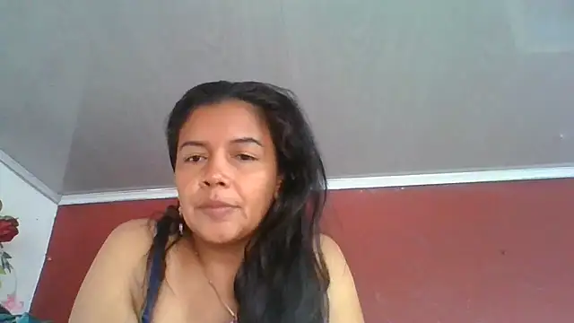 צ'אט XXX בשידור חי של DianaOchoa_