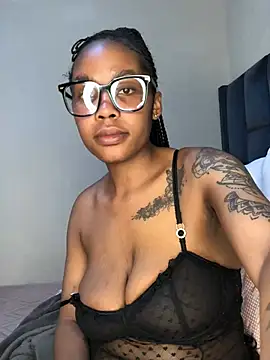 Nicole-Liam- Live XXX-chat