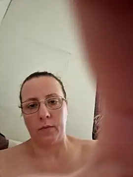Goodass7 Live XXX-chat