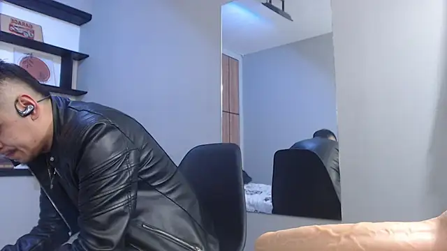 kevin_23_ Live XXX-chat