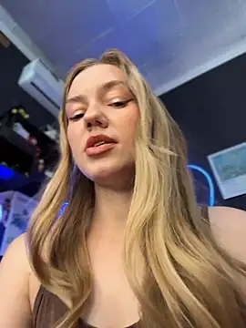 Chat XXX en directo de MilaMoone