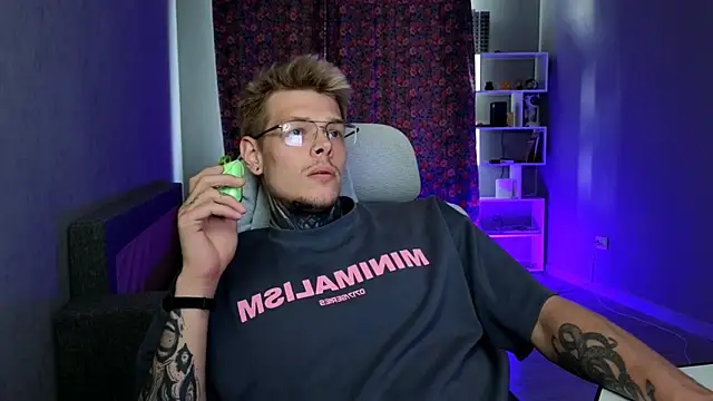 DENIS_HERE XXX чат на живо