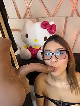 MelodyBloom_ Adlı Modelin Canlı XXX Sohbeti