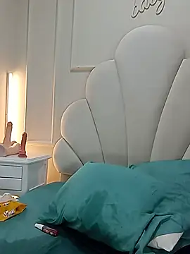 Nahomyrain's Live XXX Chat