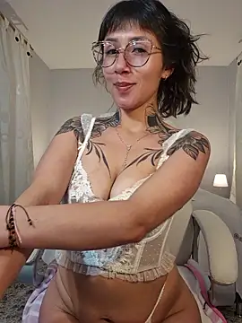 Mar_puentes' Live XXX Chat