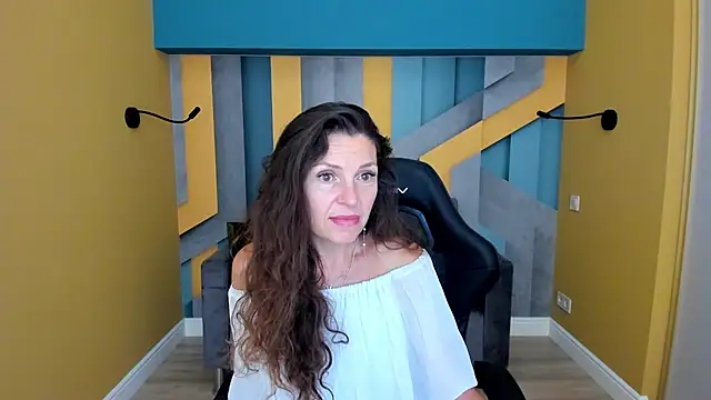 EllaLong Adlı Modelin Canlı XXX Sohbeti