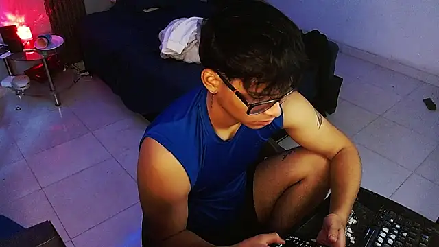 Show de Mr_yisuzz na webcam