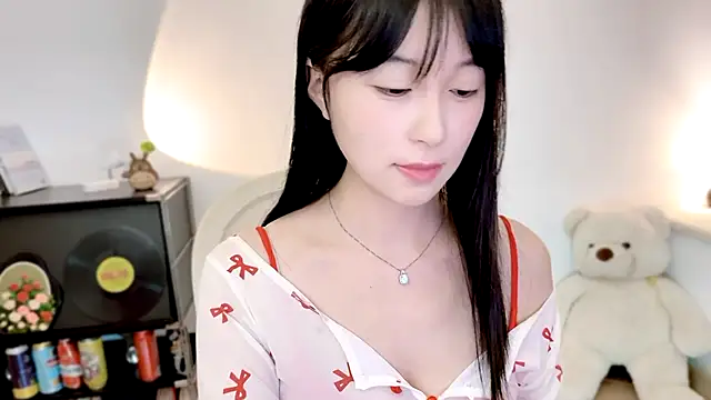 Onechestnut's Live XXX Chat