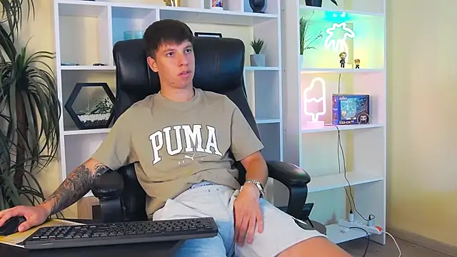 ThomasEdisonn XXX чат на живо